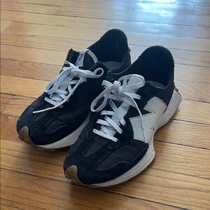 NB 327 sneakers
